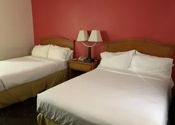 Ramada by Wyndham Santa Fe hotel thumbnail 6