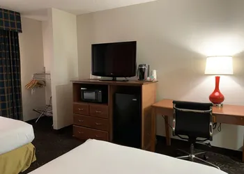 Ramada by Wyndham Santa Fe hotel thumbnail 7