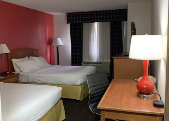 Ramada by Wyndham Santa Fe hotel thumbnail 8