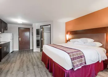 Days Inn & Suites by Wyndham Rocky Mount Golden East hotel thumbnail 3