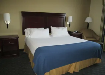 Holiday Inn Express & Suites Pampa by IHG hotel thumbnail 6