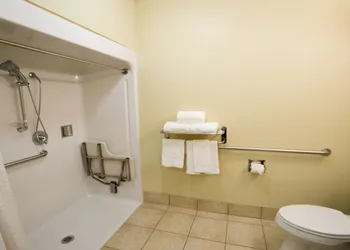 Holiday Inn Express & Suites Pampa by IHG hotel thumbnail 7