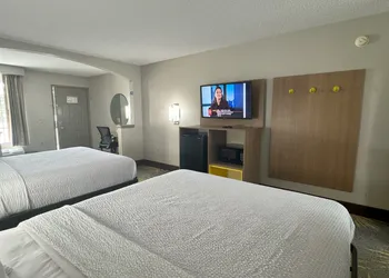 Days Inn & Suites by Wyndham Tuscaloosa - Univ. of Alabama hotel thumbnail 8