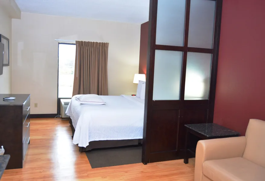 Red Roof Inn PLUS+ & Suites Chattanooga - Downtown hotel detail image 6