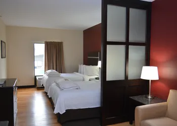Red Roof Inn PLUS+ & Suites Chattanooga - Downtown hotel thumbnail 7