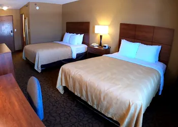 Quality Inn & Suites Manistique hotel thumbnail 2