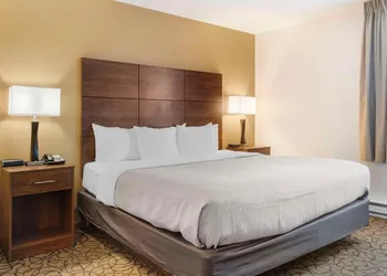 Quality Inn & Suites Manistique hotel thumbnail 4