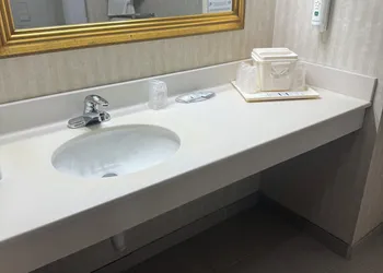 Quality Inn & Suites Manistique hotel thumbnail 5