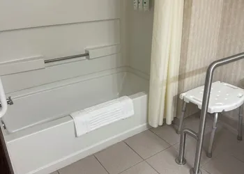 Quality Inn & Suites Manistique hotel thumbnail 8