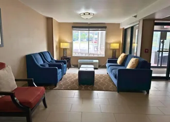 Comfort Inn Falls Church - Tysons Corner hotel thumbnail 4