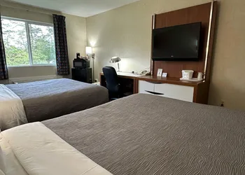 Quality Inn near Toms River Corporate Park hotel thumbnail 7
