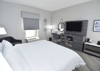 Hampton Inn Auburn hotel thumbnail 5