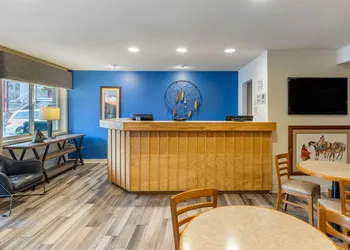 Econo Lodge Cherokee Near Island Park hotel thumbnail 3
