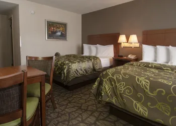Econo Lodge Cherokee Near Island Park hotel thumbnail 5