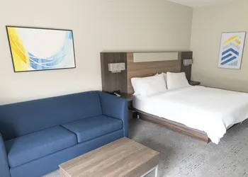 Holiday Inn Express Hotel & Suites Mt. Holly by IHG hotel thumbnail 6