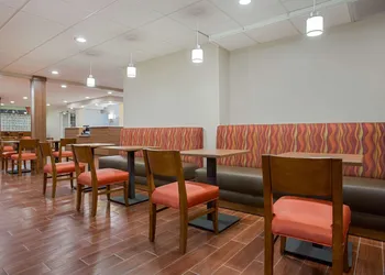 Microtel Inn & Suites by Wyndham Walterboro hotel thumbnail 3