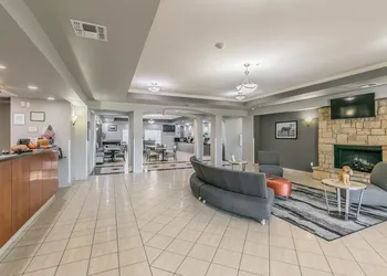 La Quinta Inn & Suites by Wyndham Granbury hotel thumbnail 3