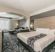 La Quinta Inn & Suites by Wyndham Granbury hotel detail image 7