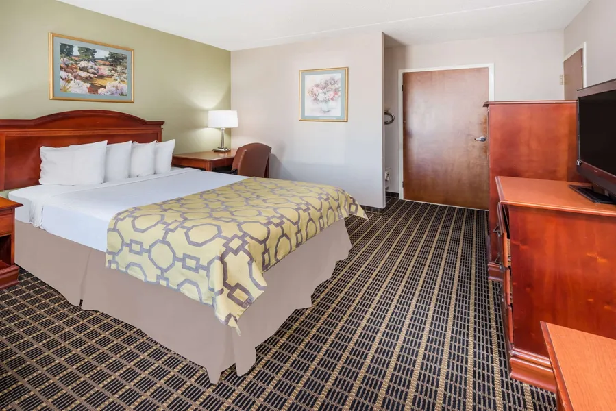 Baymont by Wyndham Clarksville Northeast hotel detail image 6