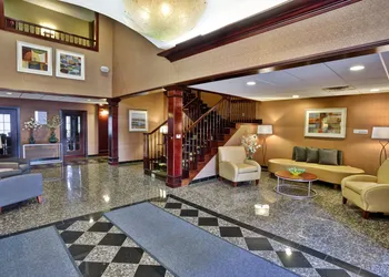 Holiday Inn Express Hotel & Suites Woodhaven by IHG hotel thumbnail 3