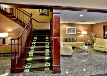 Holiday Inn Express Hotel & Suites Woodhaven by IHG hotel thumbnail 4