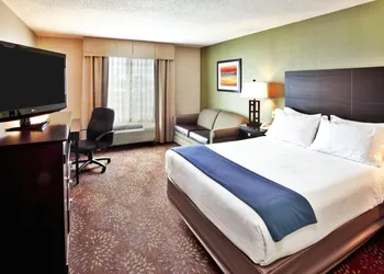 Holiday Inn Express Hotel & Suites Woodhaven by IHG hotel thumbnail 5