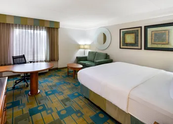 La Quinta by Wyndham Haywood Mall-Near Greenville Downtown hotel thumbnail 3