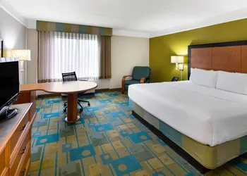 La Quinta by Wyndham Haywood Mall-Near Greenville Downtown hotel thumbnail 4