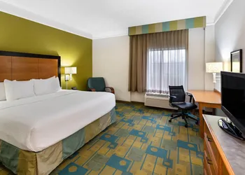 La Quinta by Wyndham Haywood Mall-Near Greenville Downtown hotel thumbnail 6