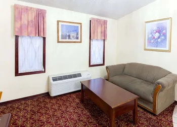 Knights Inn Tucker hotel thumbnail 4
