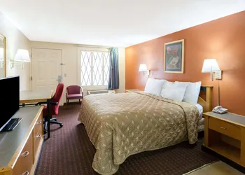 Knights Inn Tucker hotel thumbnail 7