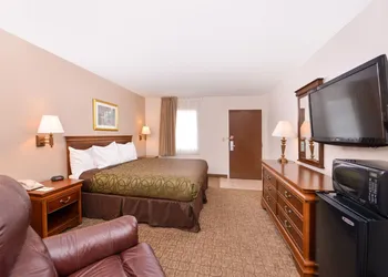 Briarwood Inn Of Geneva hotel thumbnail 5
