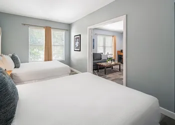 Kasa La Flora Miami Beach hotel thumbnail 8
