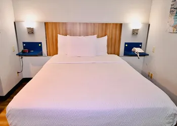 Microtel Inn by Wyndham Murfreesboro hotel thumbnail 6