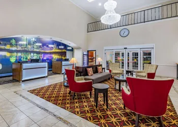 La Quinta Inn & Suites by Wyndham Garland Harbor Point hotel thumbnail 4