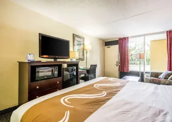 Quality Inn Bradenton - Sarasota North hotel thumbnail 4