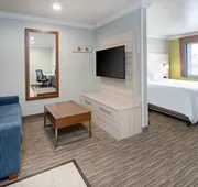 Holiday Inn Express & Suites Watsonville by IHG hotel detail image 7