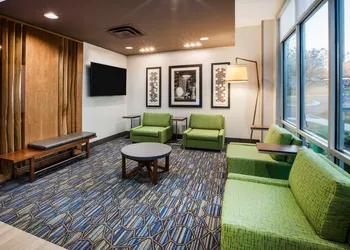 Holiday Inn Express Hotel & Suites Murray by IHG hotel thumbnail 2
