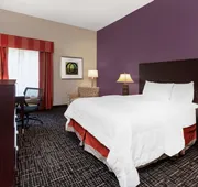 La Quinta Inn & Suites by Wyndham Lumberton hotel detail image 7