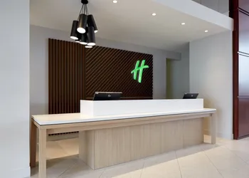 Holiday Inn & Suites Montreal Airport by IHG hotel thumbnail 2