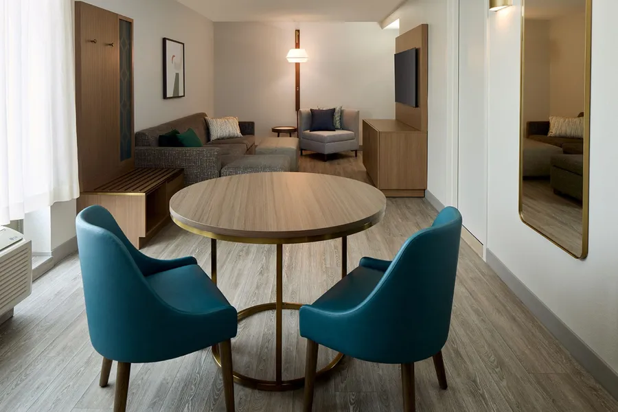 Holiday Inn & Suites Montreal Airport by IHG hotel detail image 6