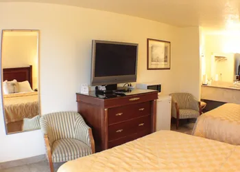At Home Inn hotel thumbnail 7
