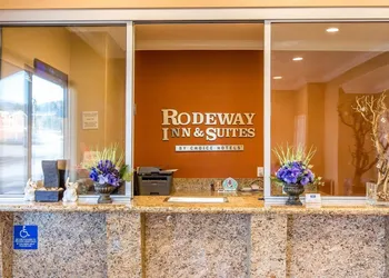 Rodeway Inn & Suites Corona hotel thumbnail 3