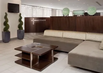 DoubleTree by Hilton Chicago Schaumburg hotel thumbnail 2