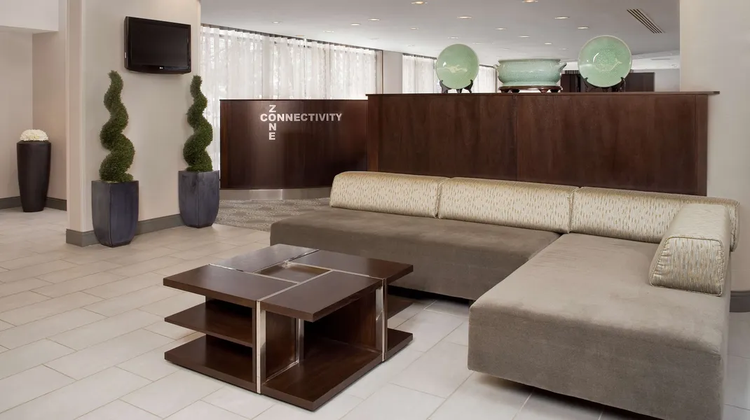 DoubleTree by Hilton Chicago Schaumburg hotel detail image 2