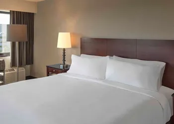 DoubleTree by Hilton Chicago Schaumburg hotel thumbnail 5