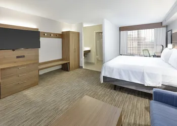 Holiday Inn Express & Suites Irving Conv Ctr - Las Colinas by IHG hotel thumbnail 3
