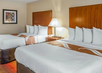 Quality Inn & Suites Albuquerque West hotel thumbnail 5