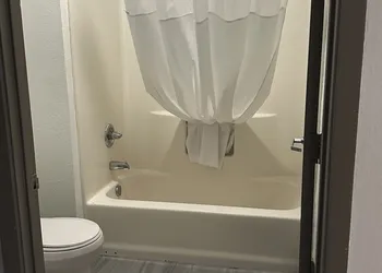 Quality Inn & Suites Decatur - Priceville I-65 hotel thumbnail 6