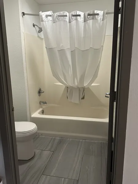Quality Inn & Suites Decatur - Priceville I-65 hotel detail image 6
